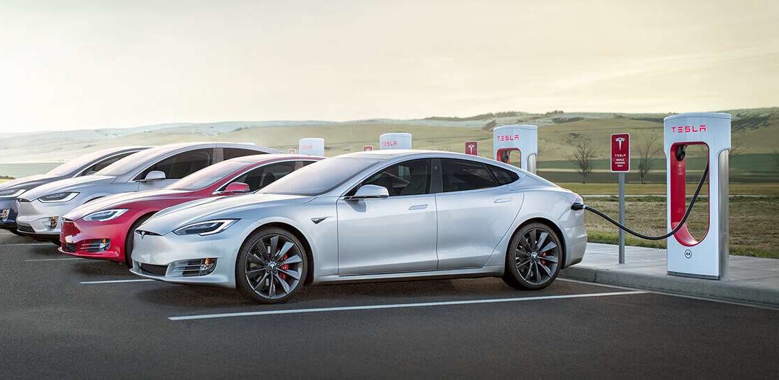 Photo of Chystá sa spoločnosť Tesla, ktorá premení nabíjačky s výkonom 350 kW na „detské hračky“?