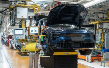 porsche cayenne electric vyroba slovensko