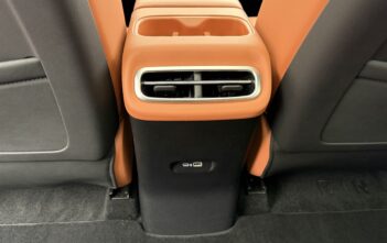 leapmotor c10 interier